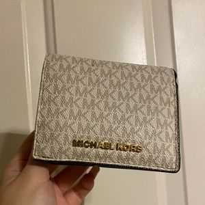 Michael kors wallet